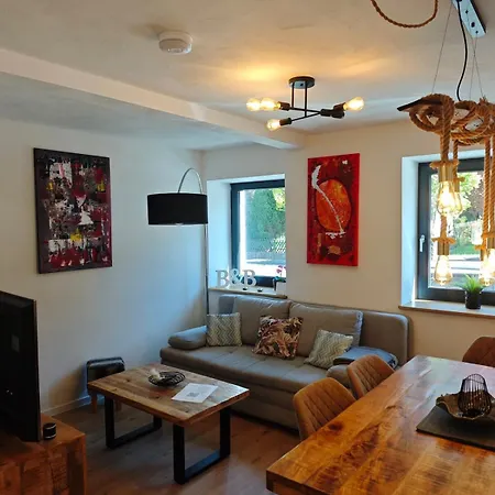 Apartment Wohlfuehloase Fuer 6 Personen Mit Terrasse, Garten Und Direkt Am Fluss *